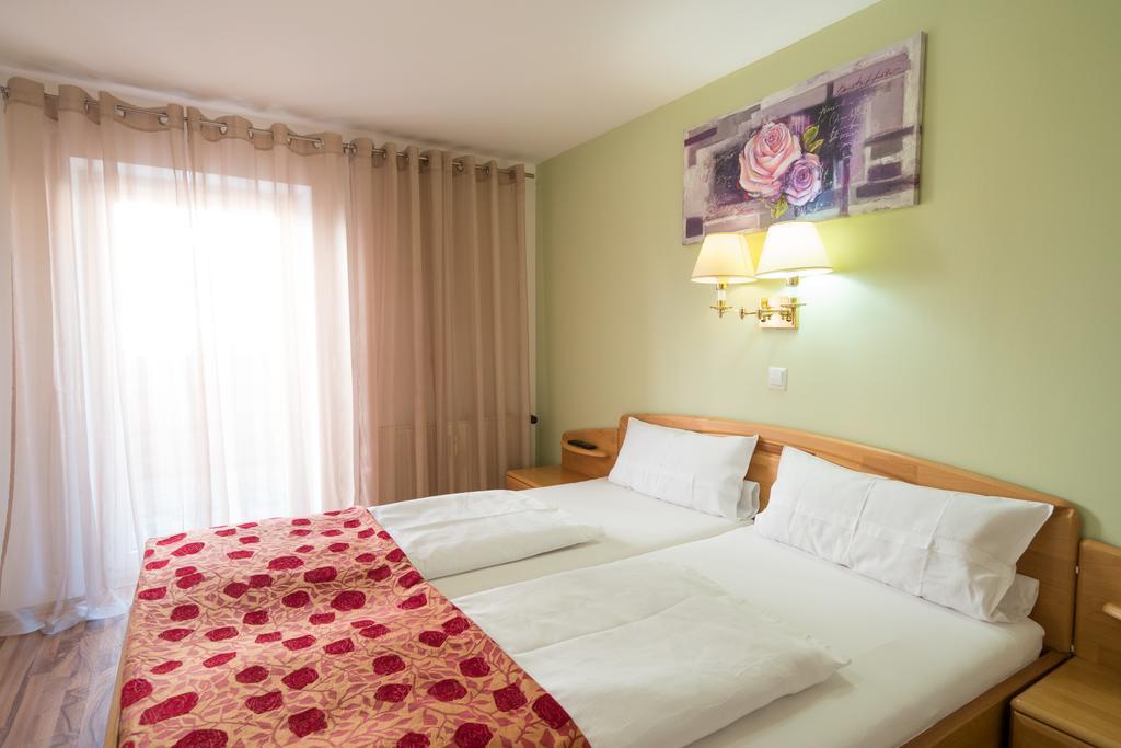 Wellnesshotel & Restaurant Hexenschopf Löffingen Kültér fotó